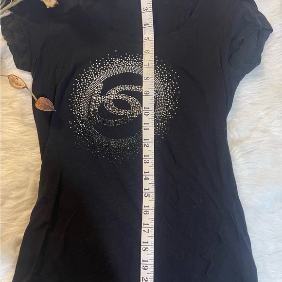Bebe Black Tee with Silver Design - Picture 2 of 3